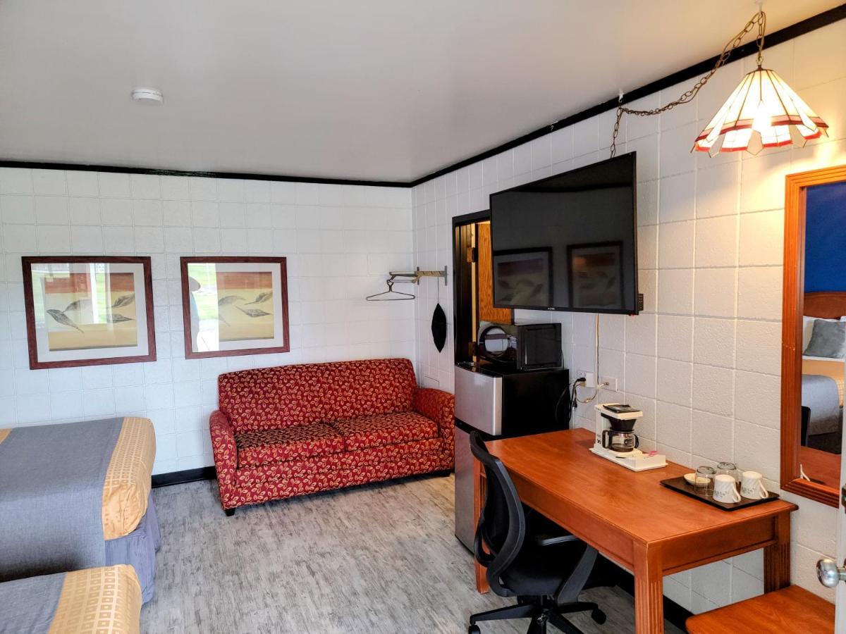 Skyview Motel - Prairie Du Sac Экстерьер фото