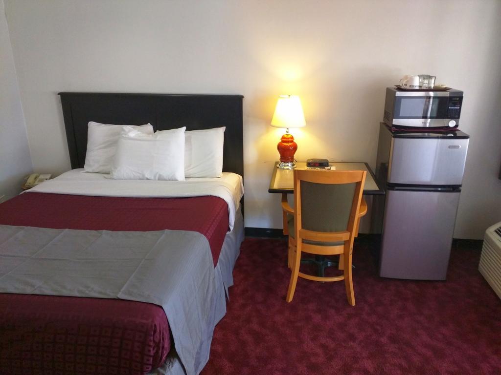 Skyview Motel - Prairie Du Sac Номер фото
