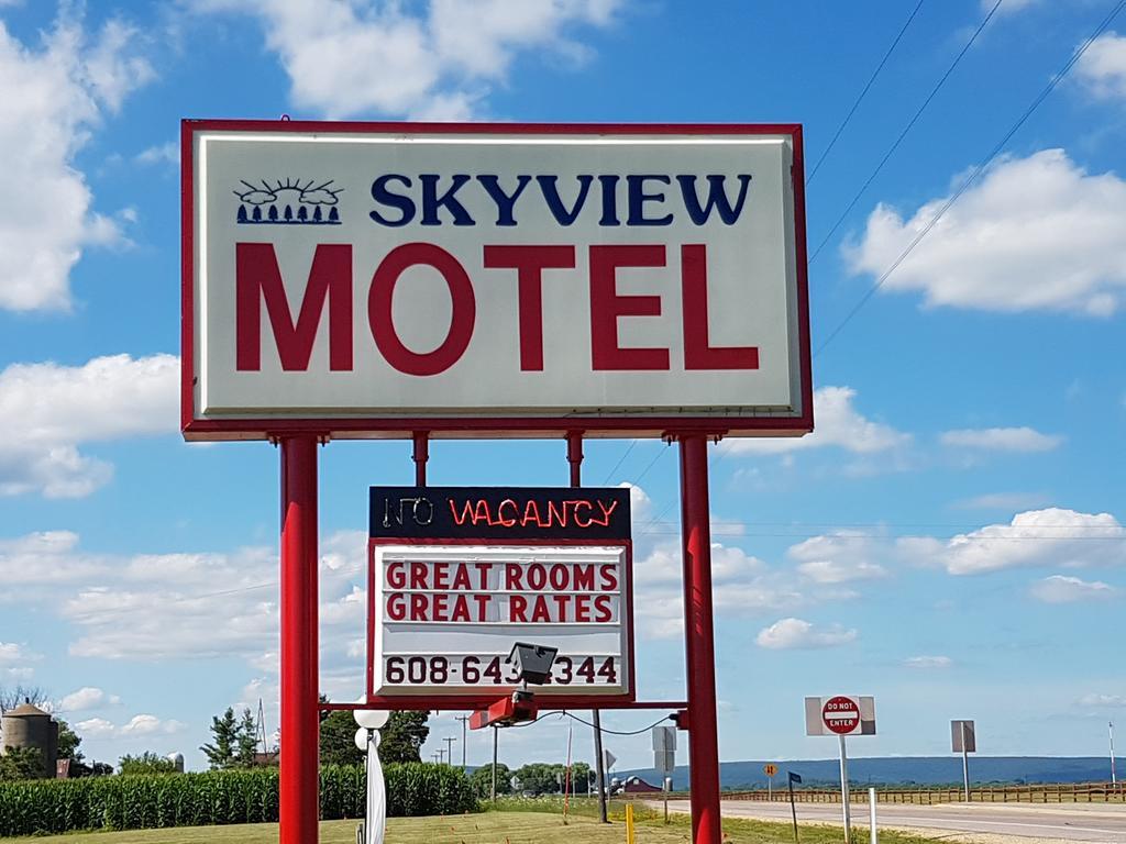 Skyview Motel - Prairie Du Sac Экстерьер фото