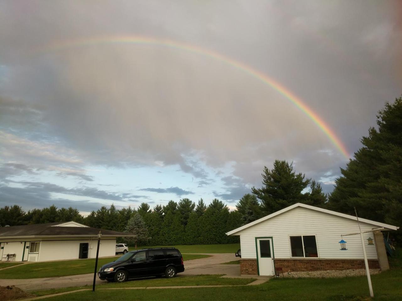 Skyview Motel - Prairie Du Sac Экстерьер фото