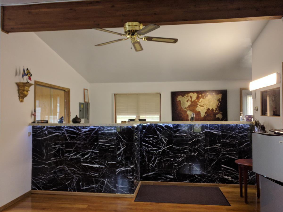 Skyview Motel - Prairie Du Sac Экстерьер фото